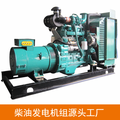 600kw重慶康明斯柴油發(fā)電機(jī)組-重慶康明斯12缸柴油機(jī)KTAA19-G7柴油發(fā)電機(jī)組,缸徑/行程：159/159mm,柴油發(fā)電機(jī)組水冷發(fā)動(dòng)機(jī)功率610KW,柴油組配套香港斯坦福發(fā)電機(jī)。